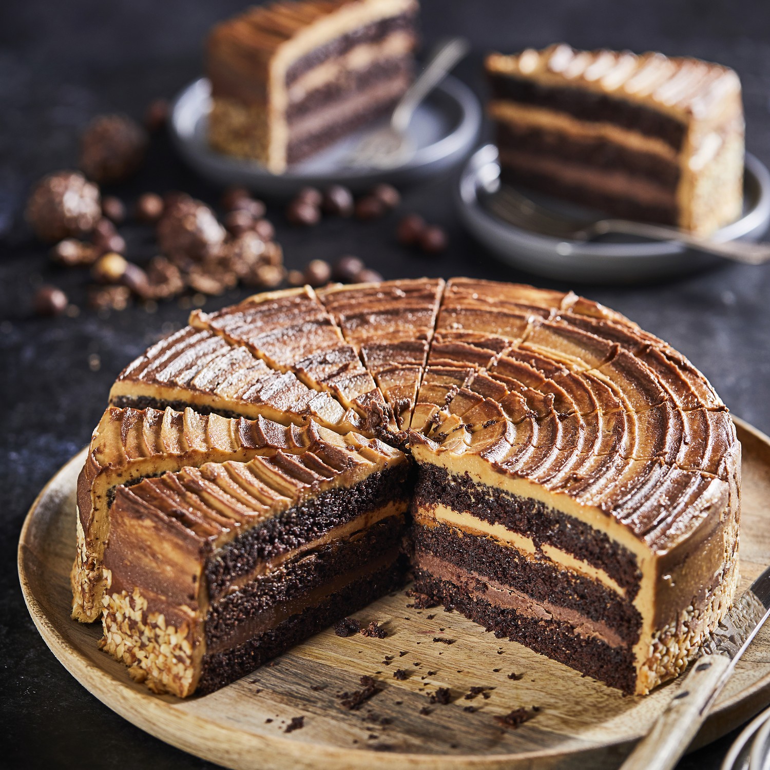 Chefs’ Selections Premium Collection Hazelnut Praline & Salted Caramel Cake (1 x 14 portions)