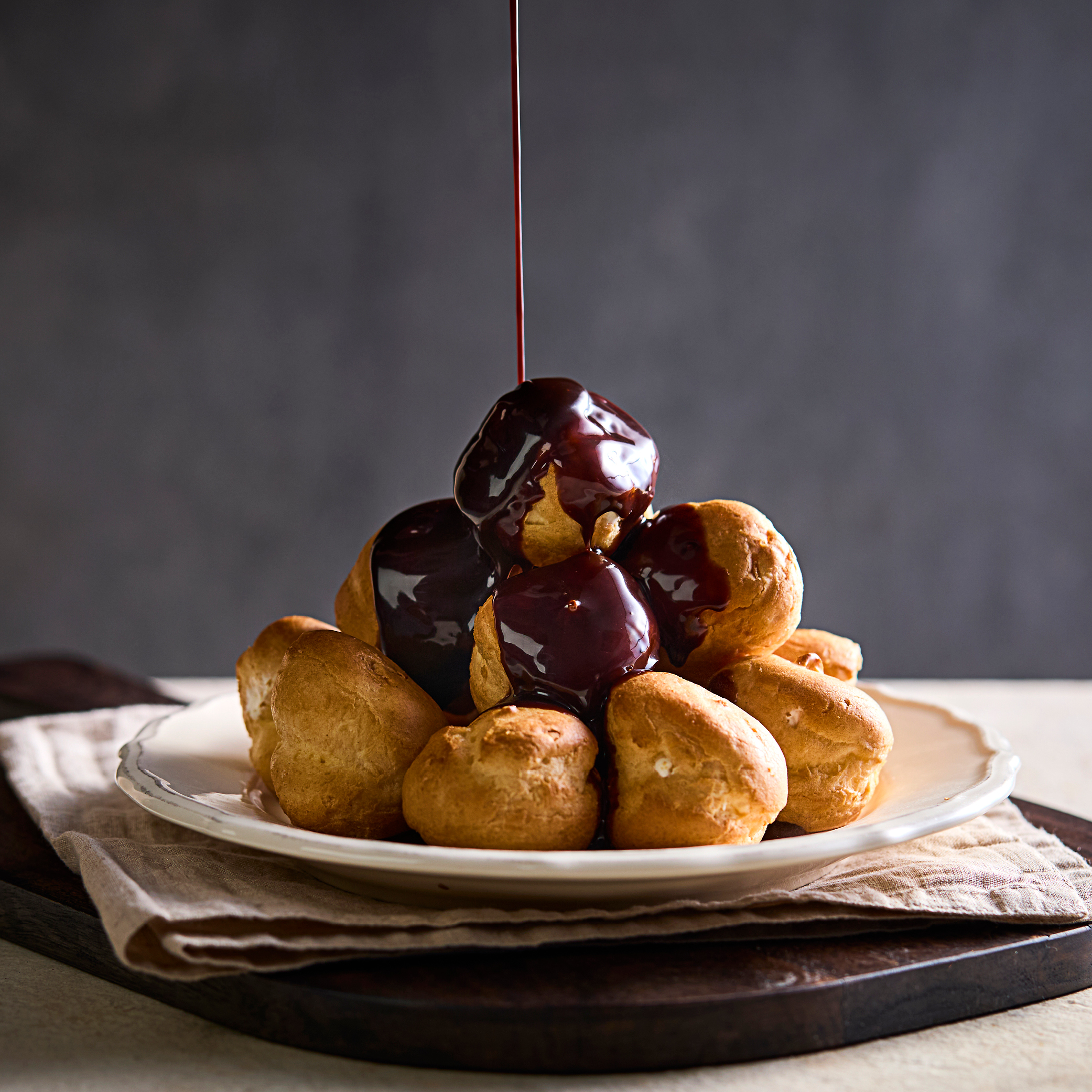 Chefs’ Selections Profiteroles with Chocolate Sauce (2 x 1kg)